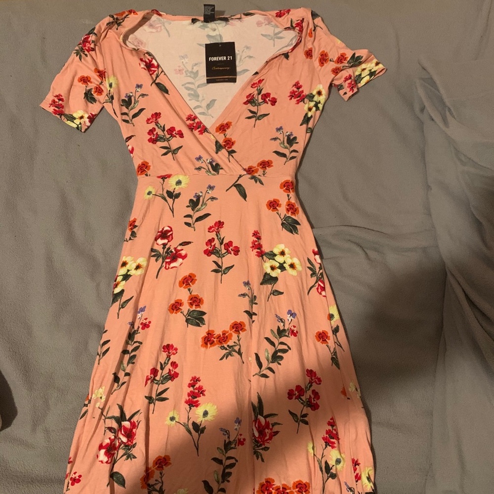 NWT Pink Floral forever 21 dress